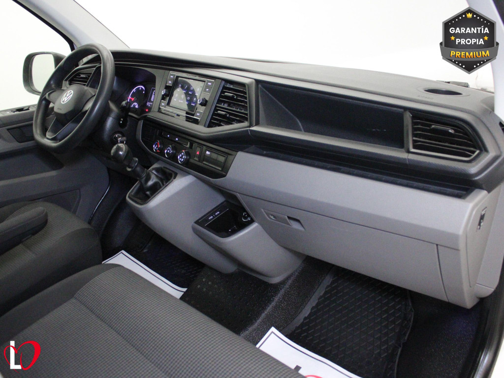 VOLKSWAGEN TRANSPORTER 2.0 TDI BMT FURGÓN CERRADO 150 de segunda mano