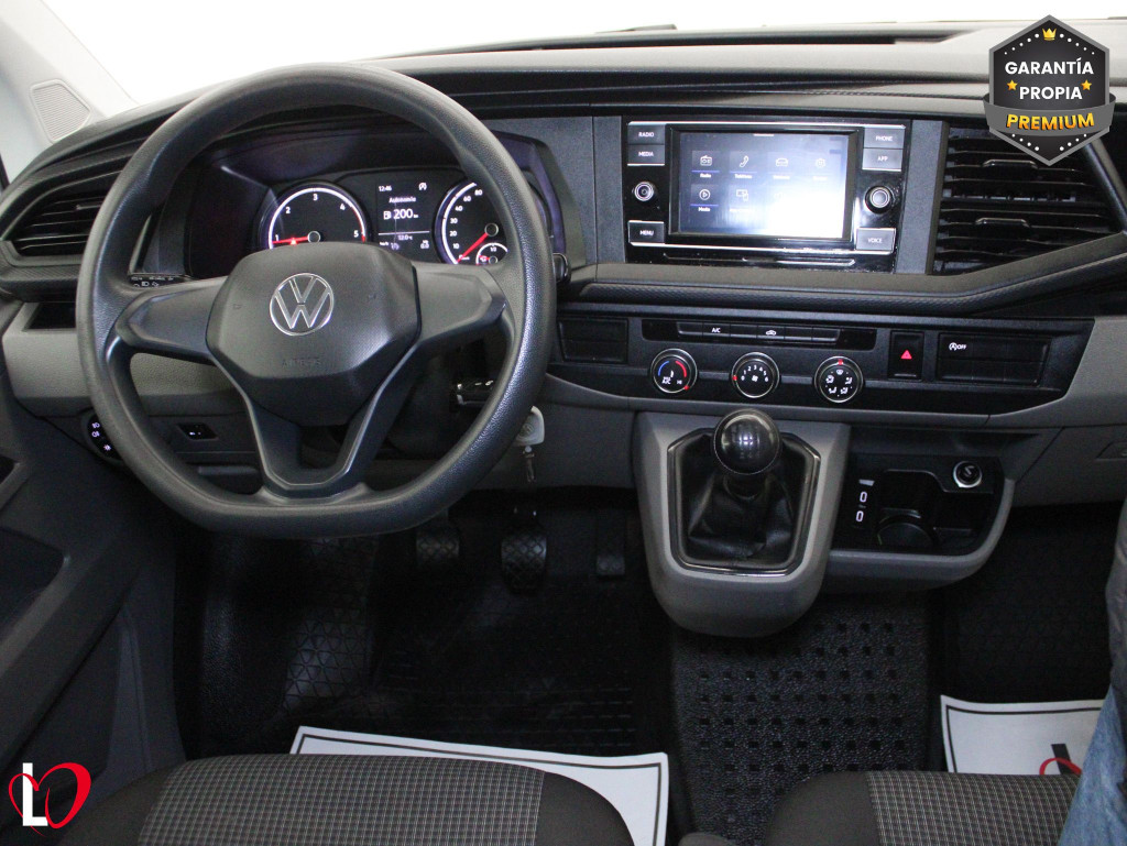 VOLKSWAGEN TRANSPORTER 2.0 TDI BMT FURGÓN CERRADO 150 de segunda mano