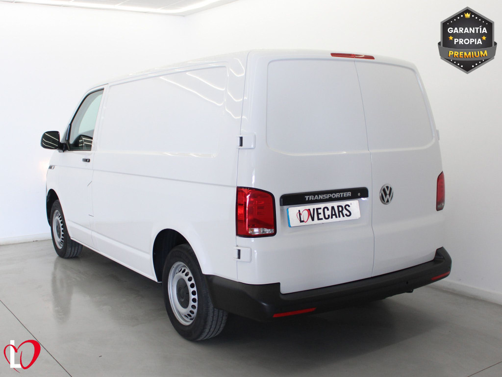VOLKSWAGEN TRANSPORTER 2.0 TDI BMT FURGÓN TALLER 110 de segunda mano