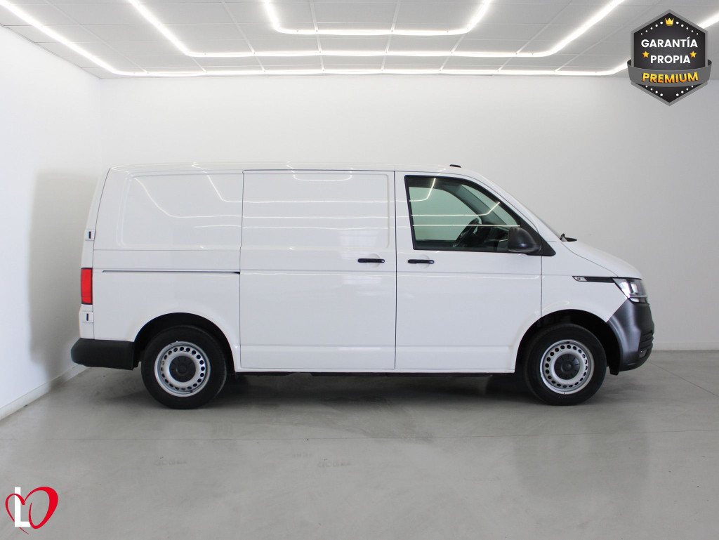 VOLKSWAGEN TRANSPORTER 2.0 TDI BMT FURGÓN TALLER 110 de segunda mano