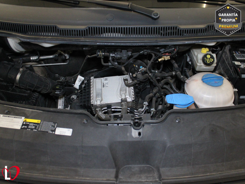 VOLKSWAGEN TRANSPORTER 2.0 TDI BMT L2 H2 FURGÓN ISOTERMO 110 de segunda mano