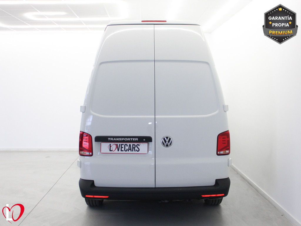 VOLKSWAGEN TRANSPORTER 2.0 TDI BMT L2 H2 FURGÓN ISOTERMO 110 de segunda mano
