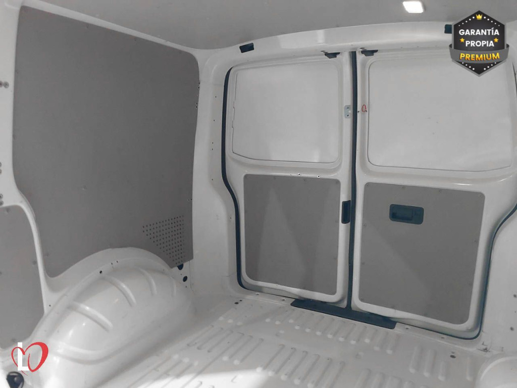 VOLKSWAGEN TRANSPORTER 2.0 TDI FURGÓN CERRADO 6 VEL 150 de segunda mano