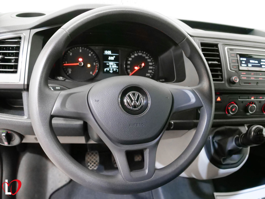 VOLKSWAGEN TRANSPORTER 2.0 TDI FURGON DEPOSITOS de segunda mano