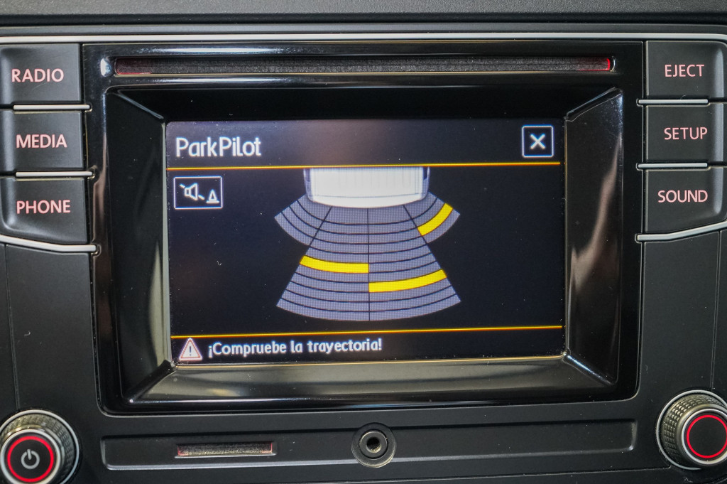 VOLKSWAGEN TRANSPORTER 2.0 TDI FURGON H2 L1 102 de segunda mano