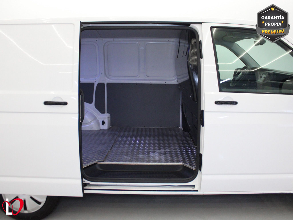 VOLKSWAGEN TRANSPORTER 2.0 TDI FURGON L1 H1 110 de segunda mano