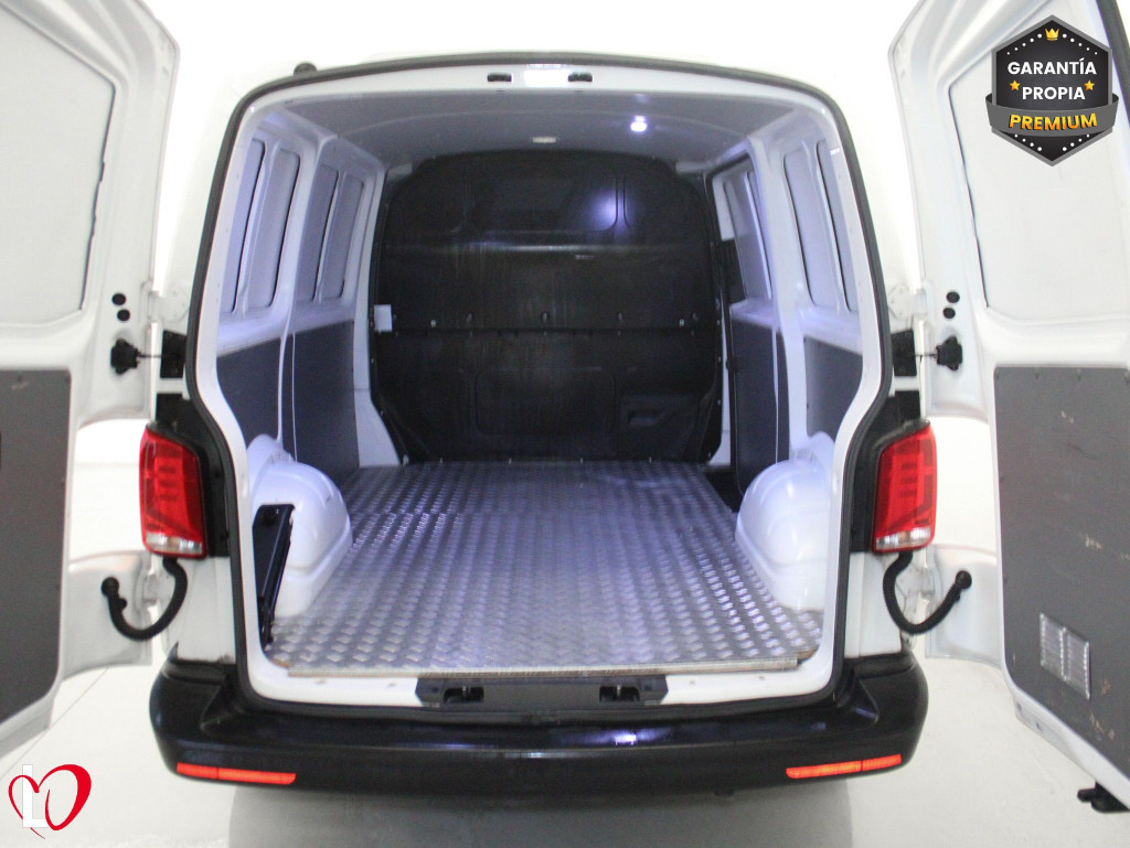 VOLKSWAGEN TRANSPORTER 2.0 TDI FURGON L1 H1 110 de segunda mano