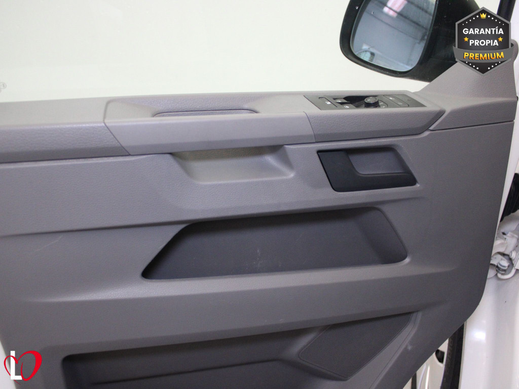 VOLKSWAGEN TRANSPORTER 2.0 TDI FURGON L1 H1 110 de segunda mano