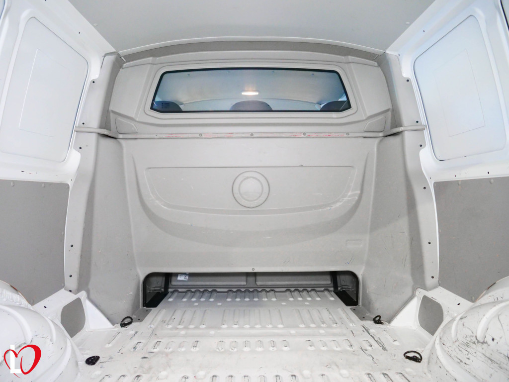 VOLKSWAGEN TRANSPORTER 2.0 TDI FURGÓN MIXTO 5 PLAZAS LARGO 150 de segunda mano