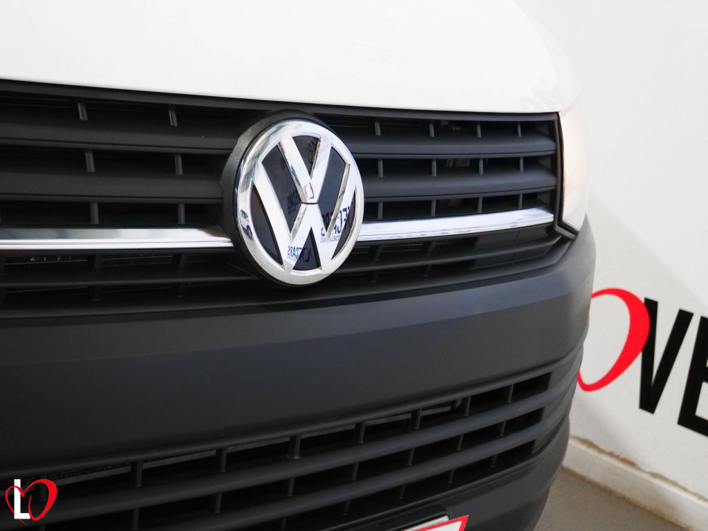 VOLKSWAGEN TRANSPORTER 2.0 TDI FURGÓN MIXTO 5 PLAZAS LARGO 150 de segunda mano