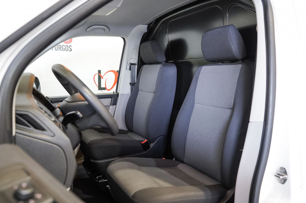 VOLKSWAGEN TRANSPORTER 2.0 TDI FURGON T6  102 de segunda mano