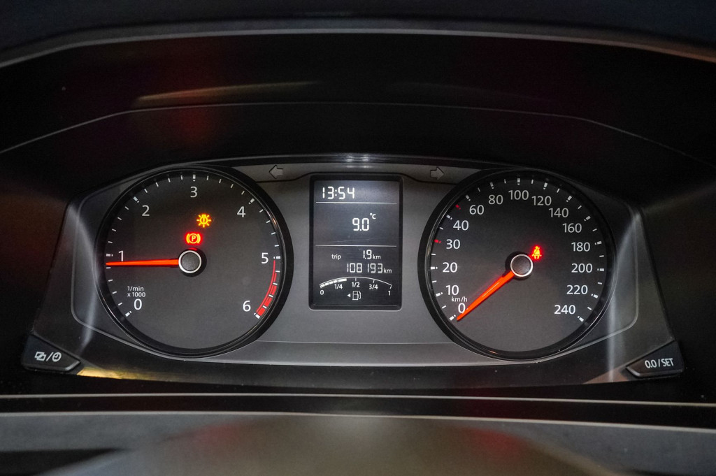 VOLKSWAGEN TRANSPORTER 2.0 TDI FURGON T6  102 de segunda mano