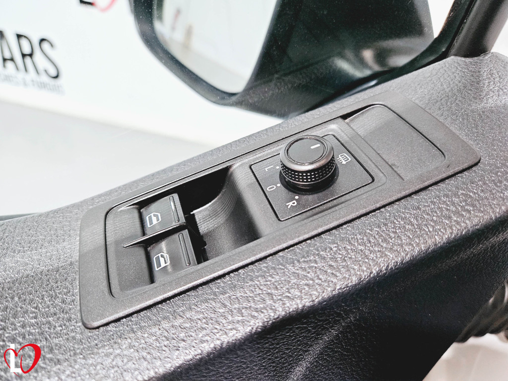 VOLKSWAGEN TRANSPORTER 2.0 TDI FURGÓN TALLER 102 de segunda mano