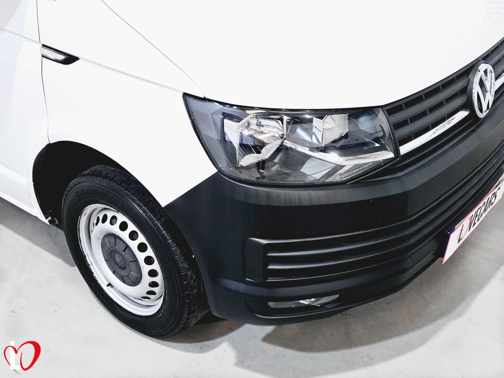 VOLKSWAGEN TRANSPORTER 2.0 TDI FURGÓN TALLER 102 de segunda mano