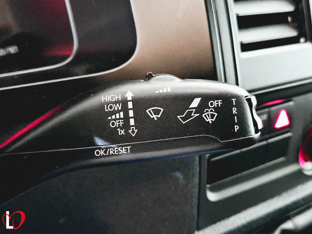 VOLKSWAGEN TRANSPORTER 2.0 TDI FURGÓN TALLER 102 de segunda mano