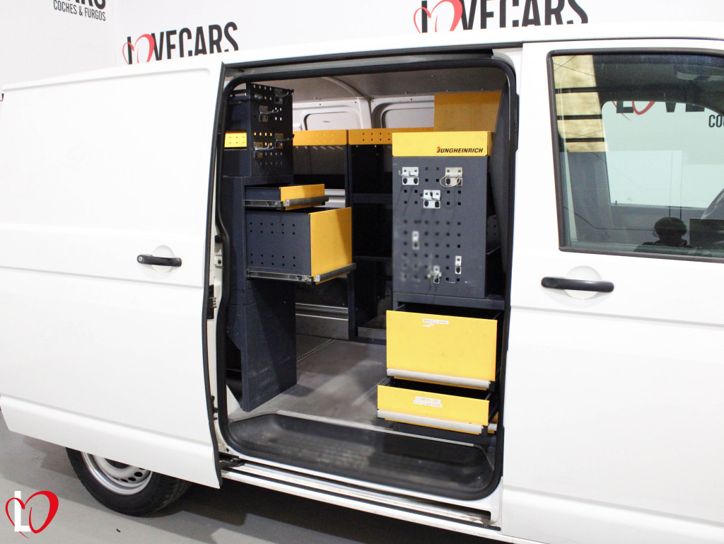 VOLKSWAGEN TRANSPORTER 2.0 TDI FURGON TALLER 102 de segunda mano