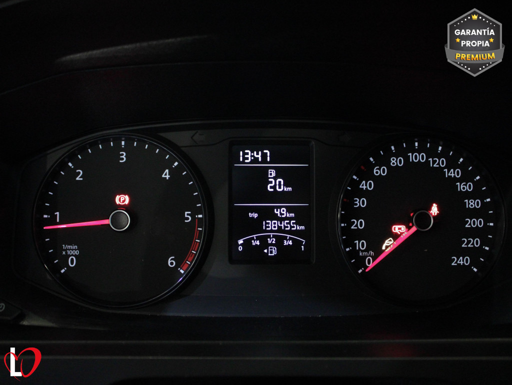 VOLKSWAGEN TRANSPORTER 2.0 TDI FURGÓN TALLER 6 VEL 150 de segunda mano