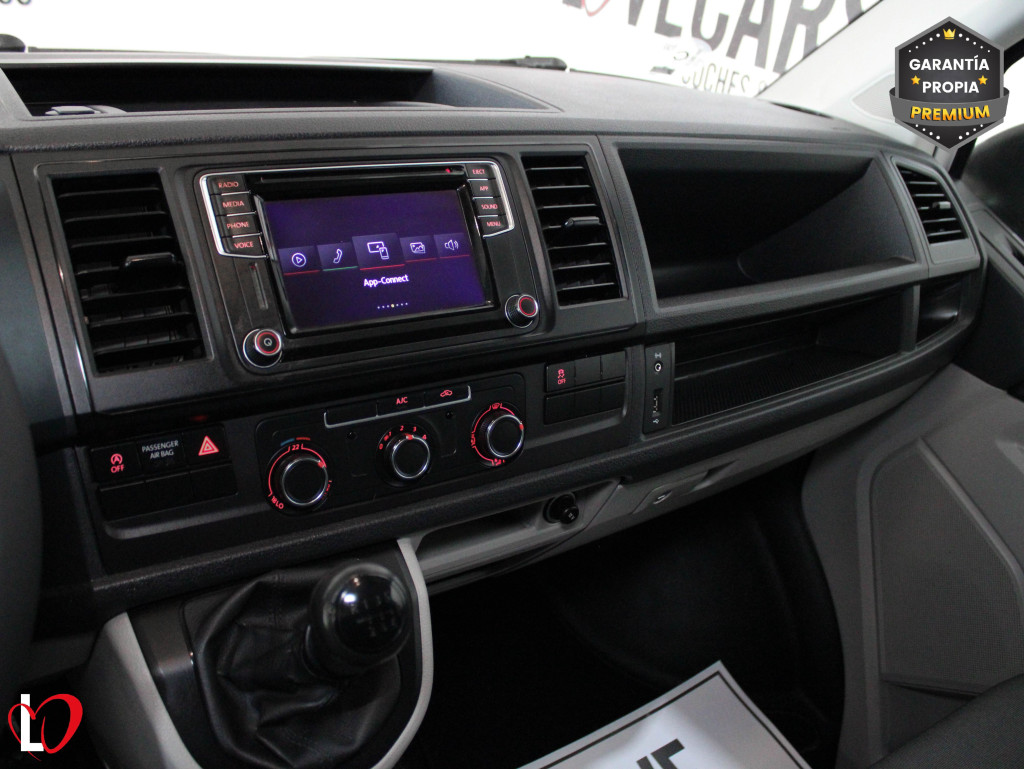 VOLKSWAGEN TRANSPORTER 2.0 TDI FURGÓN TALLER 6 VEL 150 de segunda mano