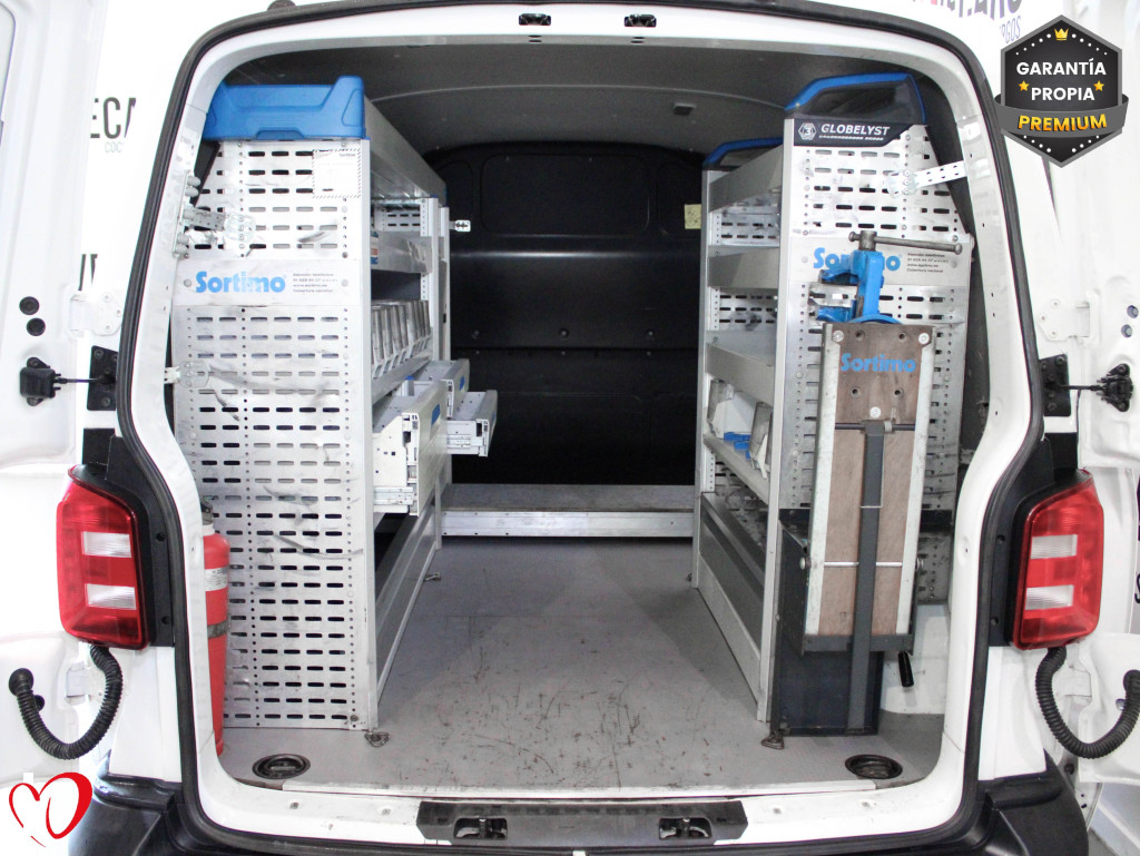 VOLKSWAGEN TRANSPORTER 2.0 TDI FURGÓN TALLER 6 VEL 150 de segunda mano