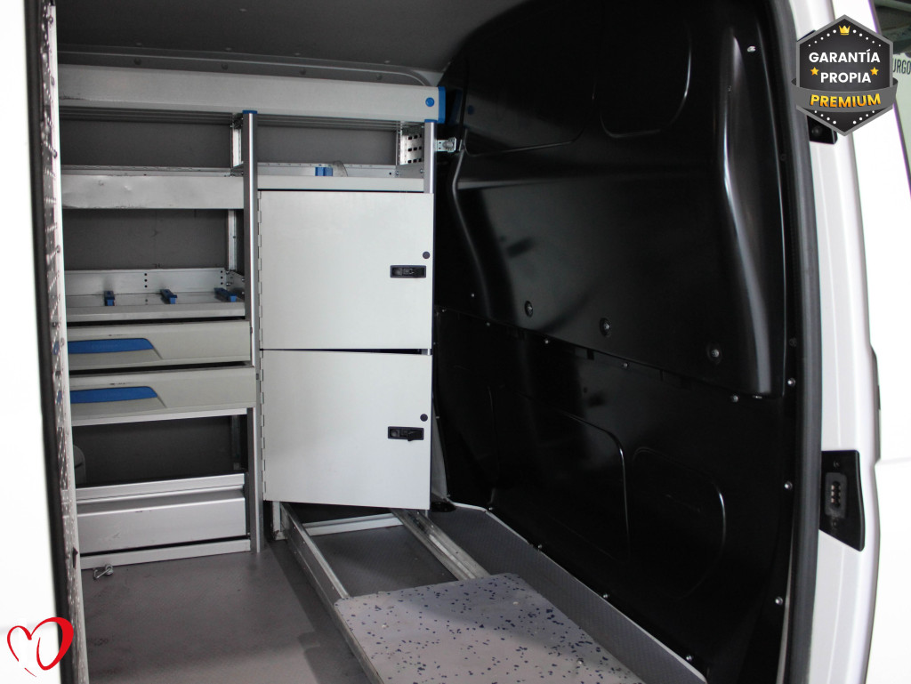 VOLKSWAGEN TRANSPORTER 2.0 TDI FURGÓN TALLER 6 VEL 150 de segunda mano
