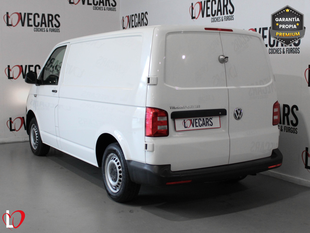 VOLKSWAGEN TRANSPORTER 2.0 TDI FURGÓN TALLER 6 VEL 150 de segunda mano