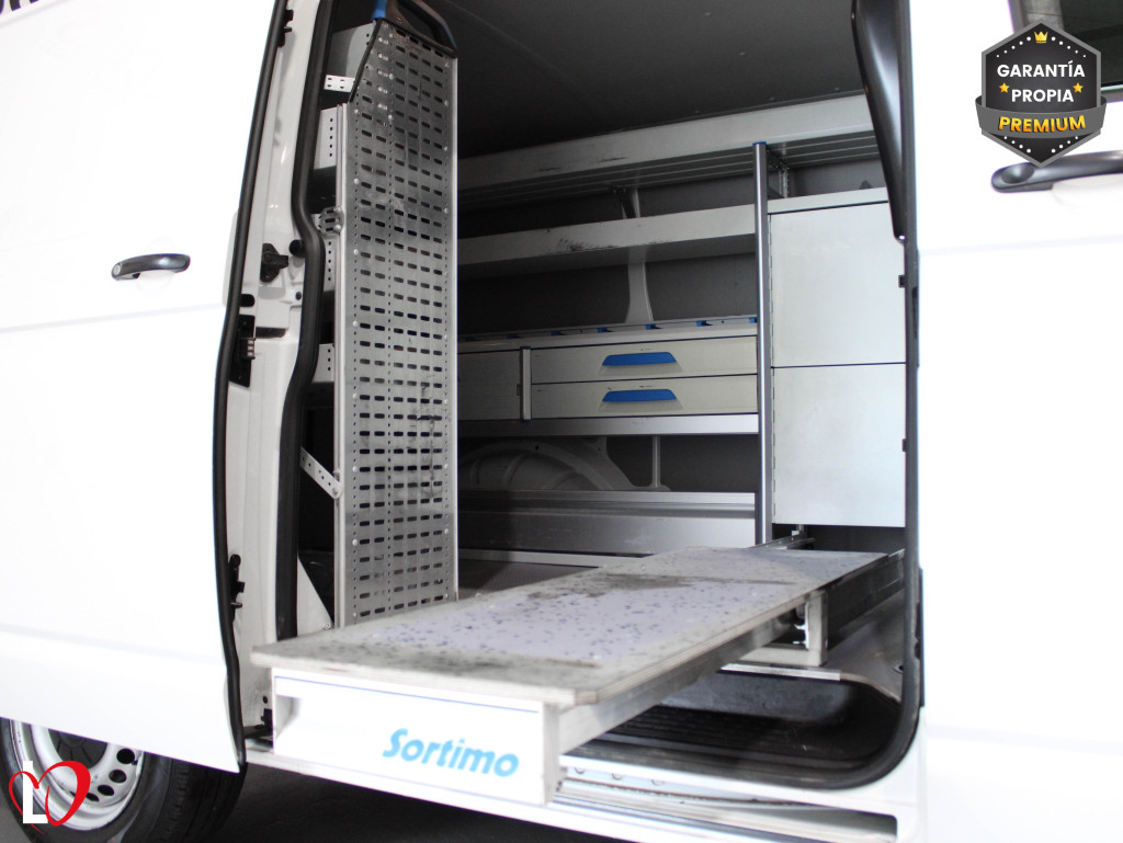 VOLKSWAGEN TRANSPORTER 2.0 TDI FURGÓN TALLER 6 VEL 150 de segunda mano