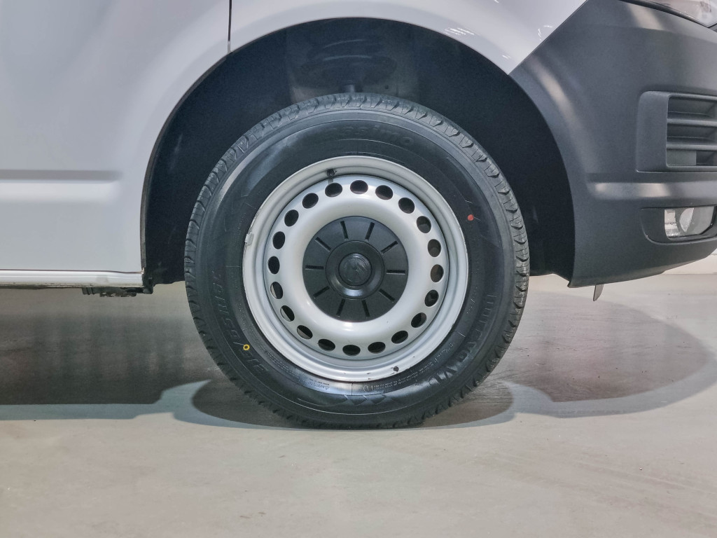 VOLKSWAGEN TRANSPORTER 2.0 TDI PLUS COMBI 6 PLAZAS de segunda mano