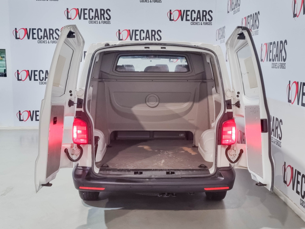 VOLKSWAGEN TRANSPORTER 2.0 TDI PLUS COMBI 6 PLAZAS de segunda mano