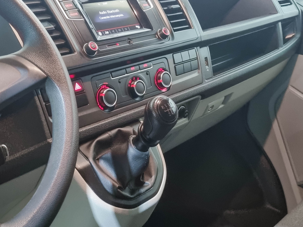 VOLKSWAGEN TRANSPORTER 2.0 TDI PLUS COMBI 6 PLAZAS de segunda mano