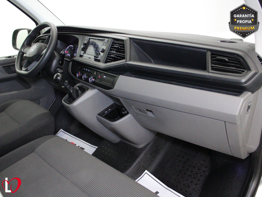 VOLKSWAGEN TRANSPORTER 2.0 TDI T6 COMBI 9 LARGA 110 de segunda mano