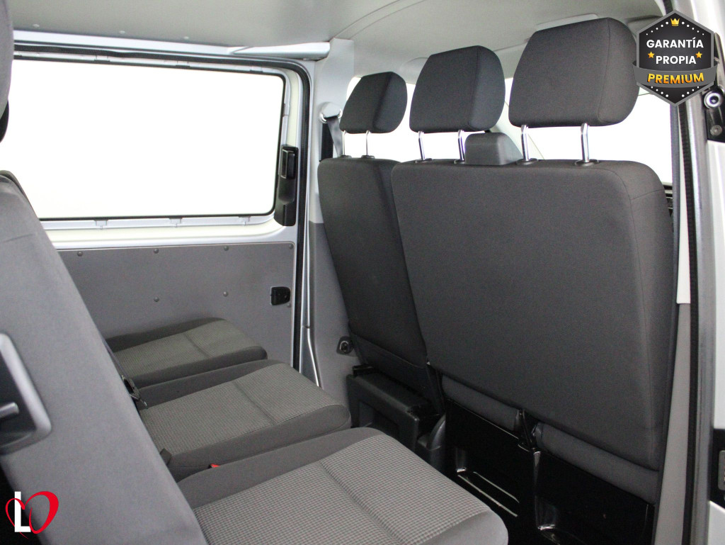 VOLKSWAGEN TRANSPORTER 2.0 TDI T6 COMBI 9 LARGA 110 de segunda mano