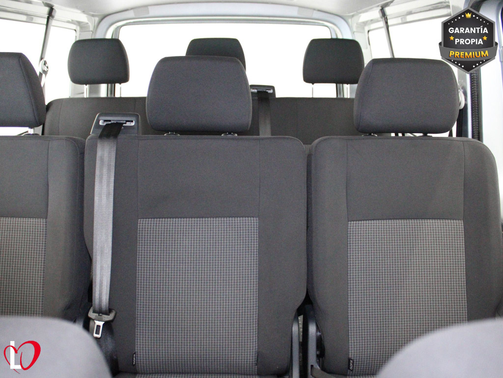 VOLKSWAGEN TRANSPORTER 2.0 TDI T6 COMBI 9 LARGA 110 de segunda mano