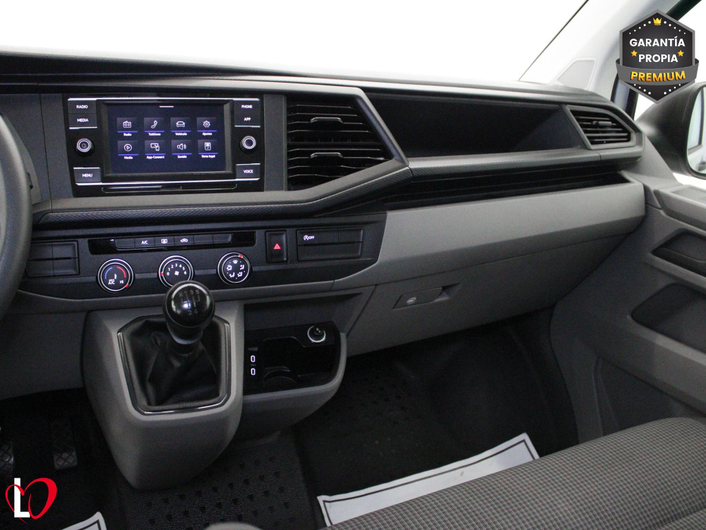 VOLKSWAGEN TRANSPORTER 2.0 TDI T6 COMBI 9 LARGA 110 de segunda mano