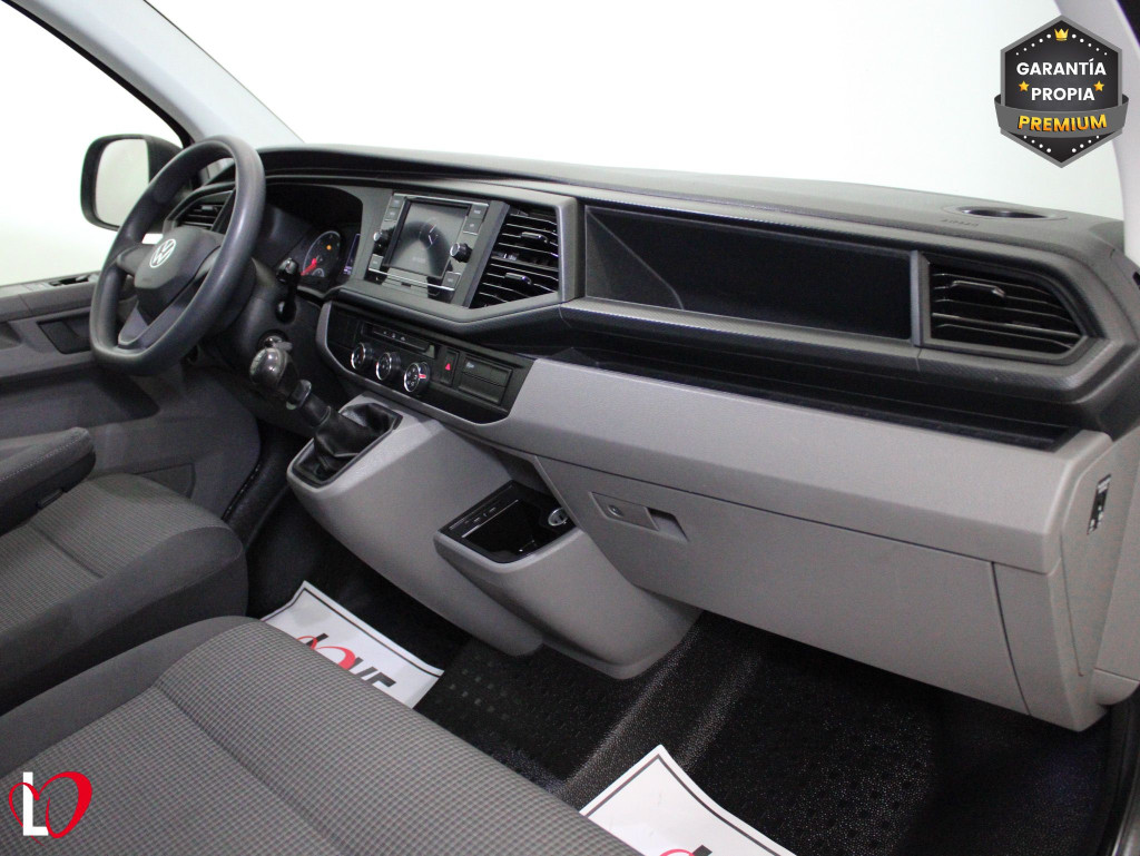 VOLKSWAGEN TRANSPORTER 2.0 TDI T6 COMBI 9 LARGA 110 de segunda mano