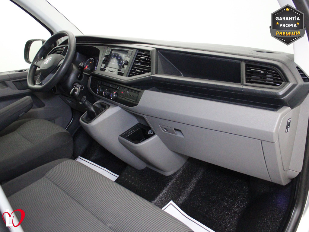 VOLKSWAGEN TRANSPORTER 2.0 TDI T6 COMBI 9 LARGA 110 de segunda mano