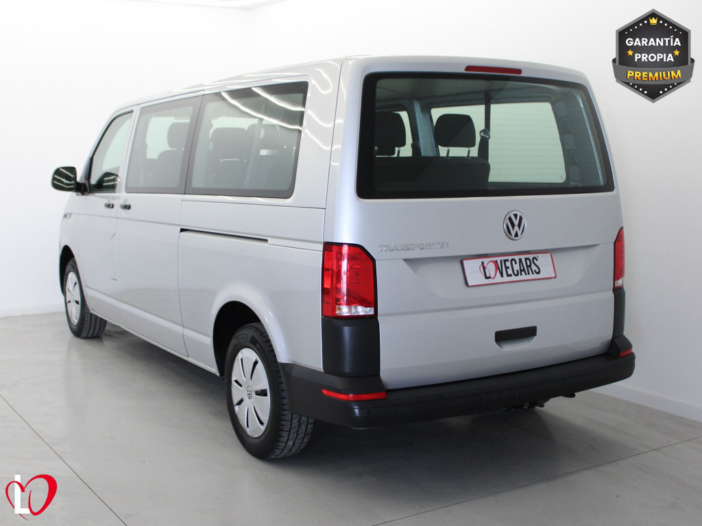 VOLKSWAGEN TRANSPORTER 2.0 TDI T6 COMBI 9 LARGA 110 de segunda mano