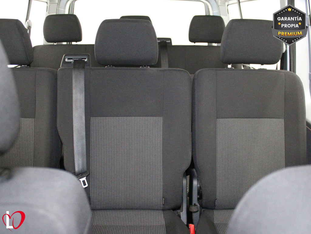 VOLKSWAGEN TRANSPORTER 2.0 TDI T6 COMBI 9 LARGA 110 de segunda mano