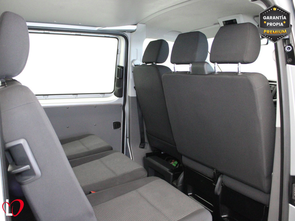 VOLKSWAGEN TRANSPORTER 2.0 TDI T6 COMBI 9 LARGA 110 de segunda mano