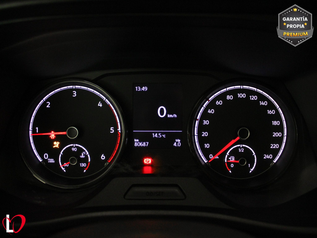 VOLKSWAGEN TRANSPORTER 2.0 TDI T6 COMBI 9 LARGA 110 de segunda mano