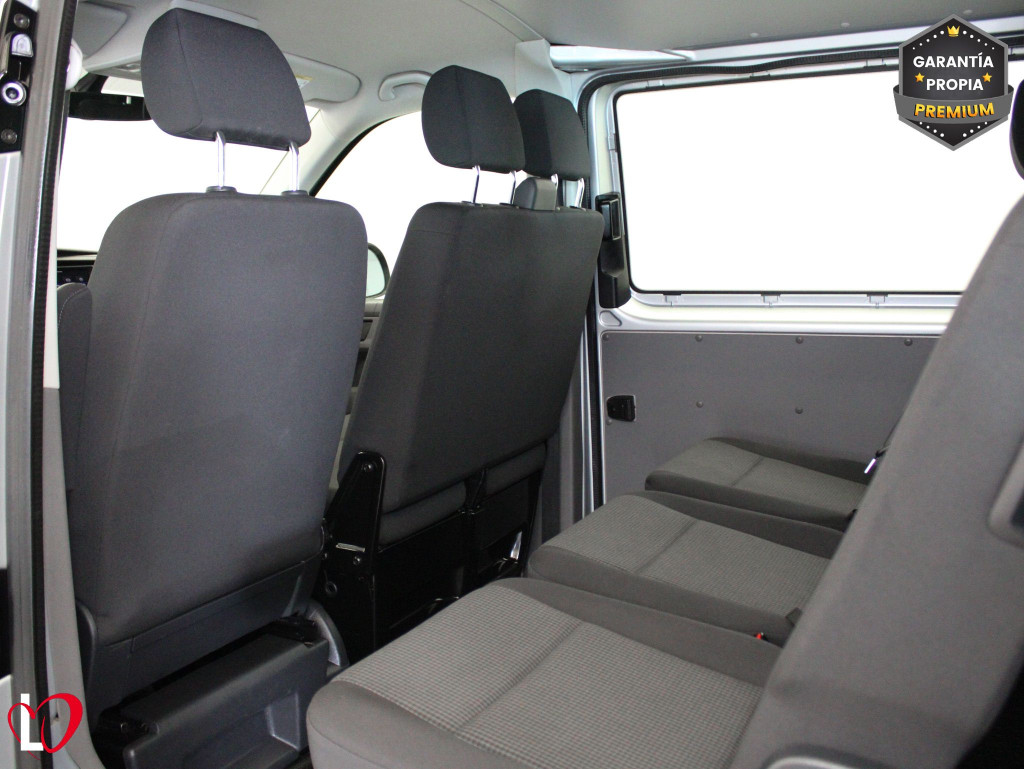 VOLKSWAGEN TRANSPORTER 2.0 TDI T6 COMBI 9 LARGA 110 de segunda mano