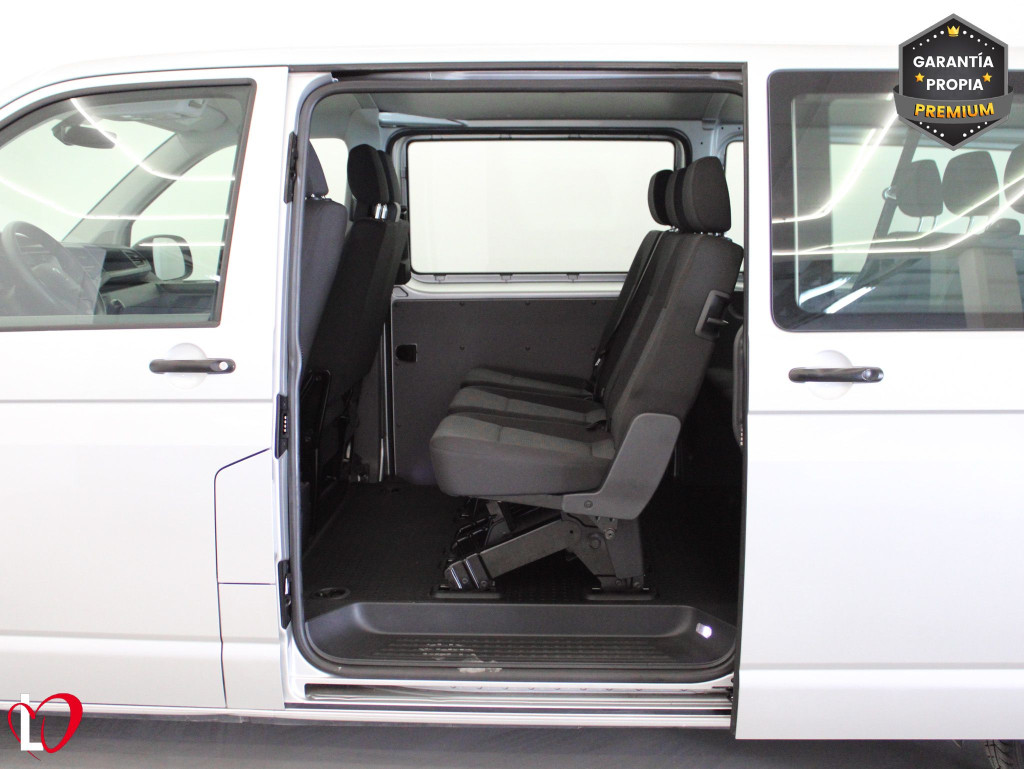 VOLKSWAGEN TRANSPORTER 2.0 TDI T6 COMBI 9 LARGA 110 de segunda mano