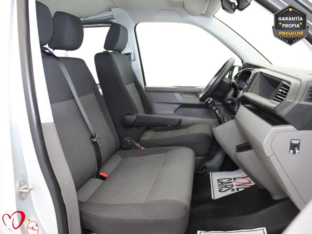 VOLKSWAGEN TRANSPORTER 2.0 TDI T6 COMBI 9 LARGA 110 de segunda mano