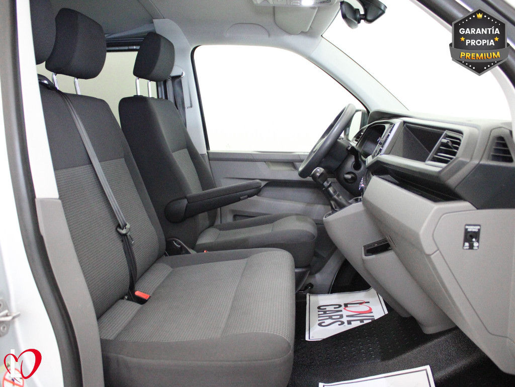 VOLKSWAGEN TRANSPORTER 2.0 TDI T6 COMBI 9 LARGA 110 de segunda mano