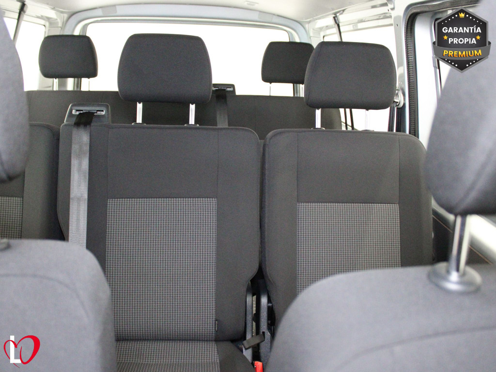 VOLKSWAGEN TRANSPORTER 2.0 TDI T6 COMBI 9 LARGA 110 de segunda mano