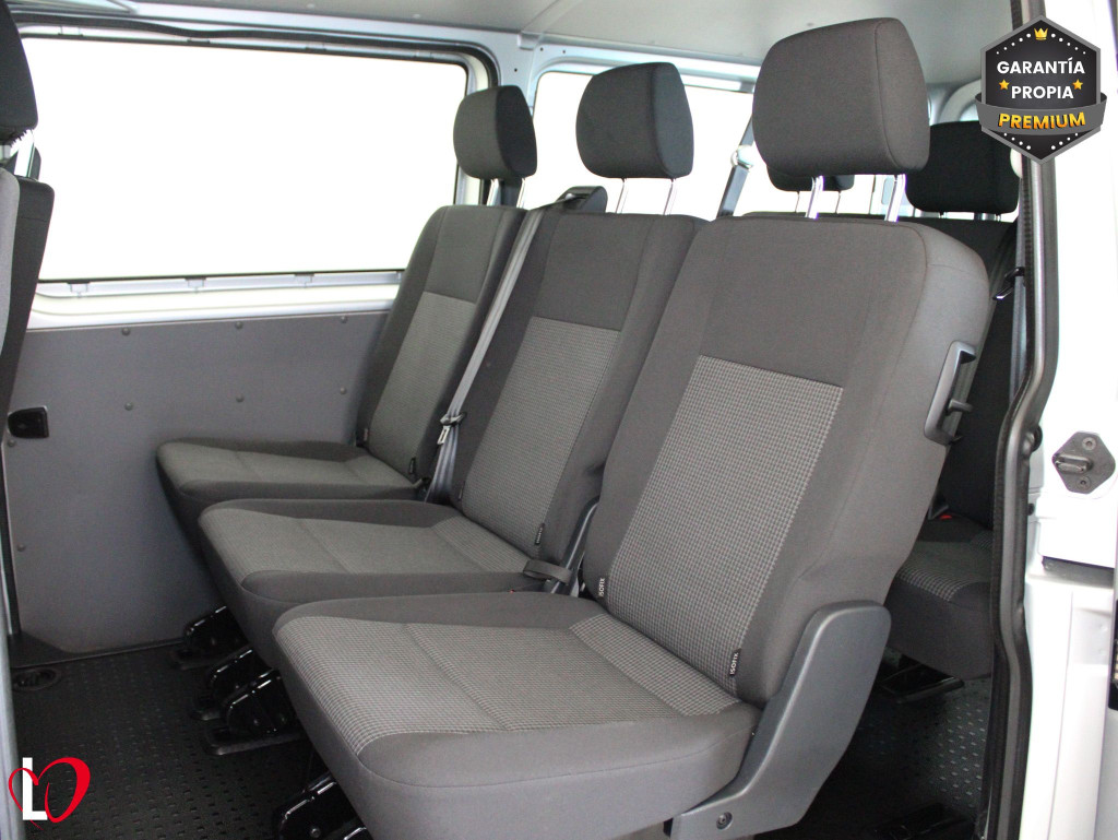 VOLKSWAGEN TRANSPORTER 2.0 TDI T6 COMBI 9 LARGA 110 de segunda mano