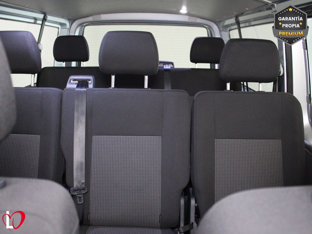 VOLKSWAGEN TRANSPORTER 2.0 TDI T6 COMBI 9 LARGA 110 de segunda mano
