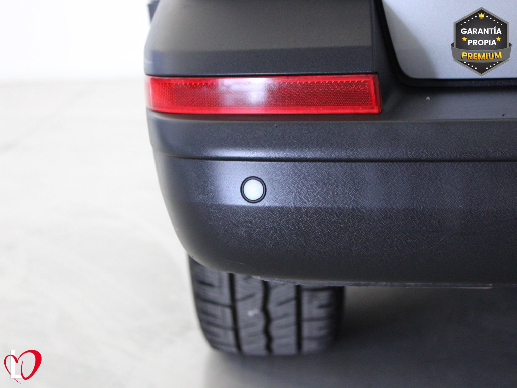 VOLKSWAGEN TRANSPORTER 2.0 TDI T6 COMBI 9 LARGA 110 de segunda mano