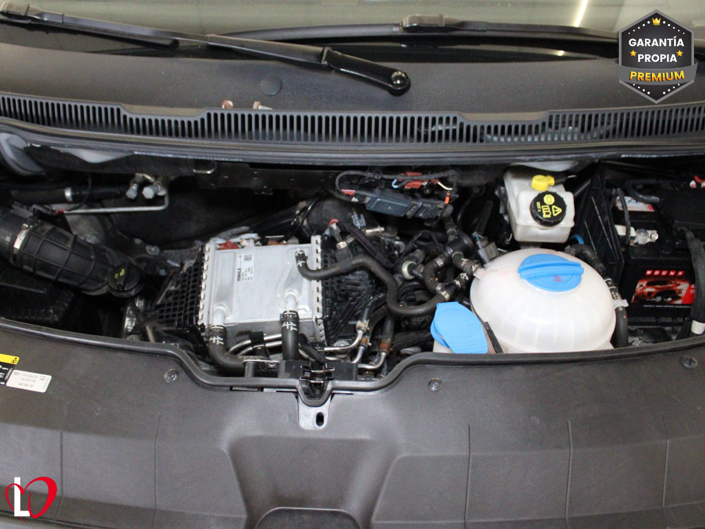 VOLKSWAGEN TRANSPORTER 2.0 TDI T6 COMBI 9 LARGA 110 de segunda mano