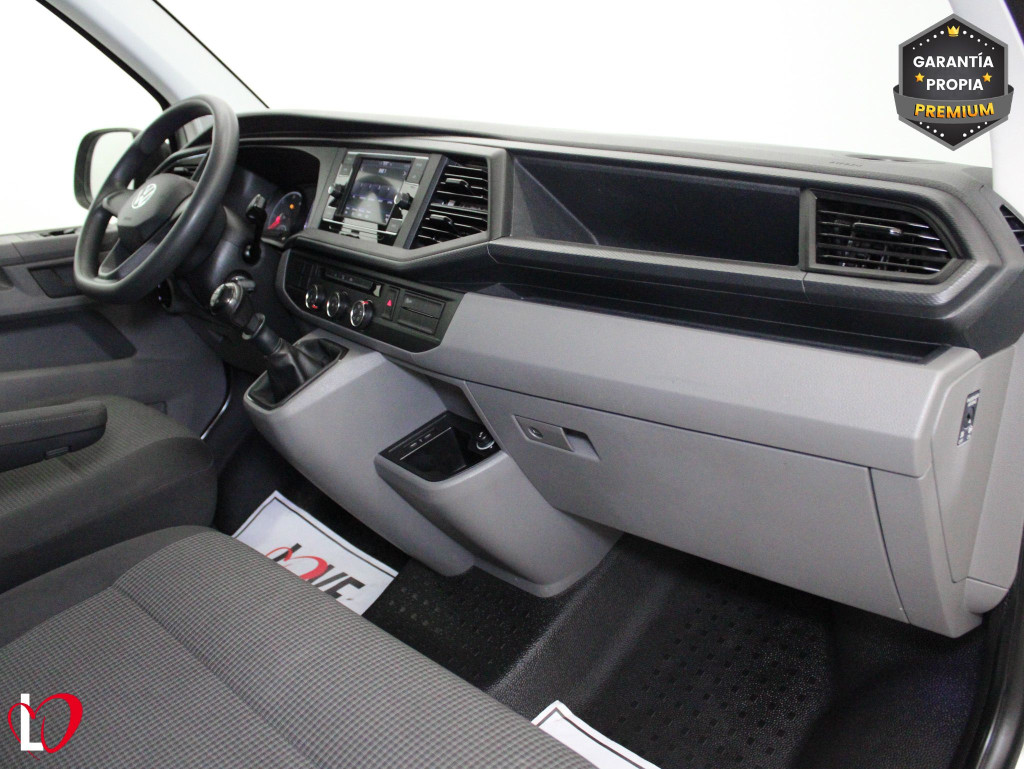 VOLKSWAGEN TRANSPORTER 2.0 TDI T6 COMBI 9 LARGA 110 de segunda mano