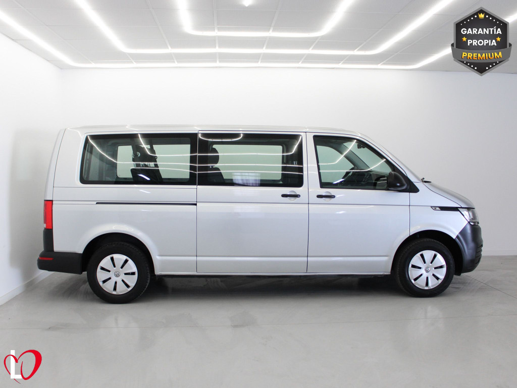 VOLKSWAGEN TRANSPORTER 2.0 TDI T6 COMBI 9 LARGA 110 de segunda mano